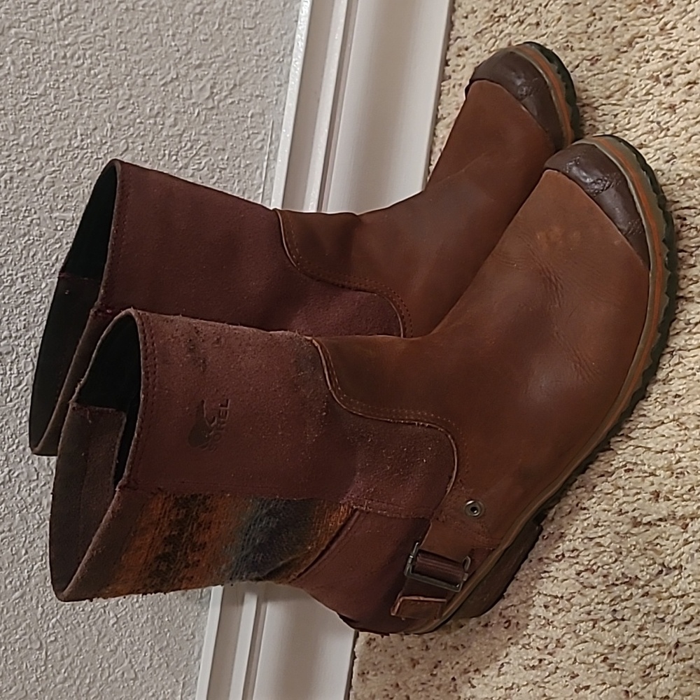 cute boots!
